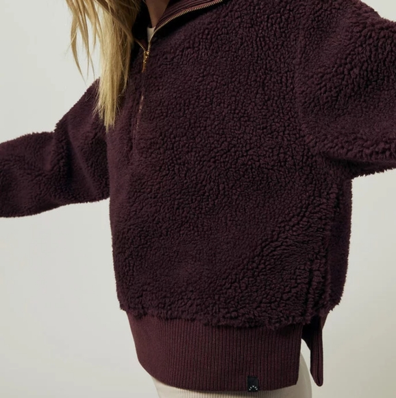 Varley Daphne Sherpa Luxe Pullover - Picture 5 of 8